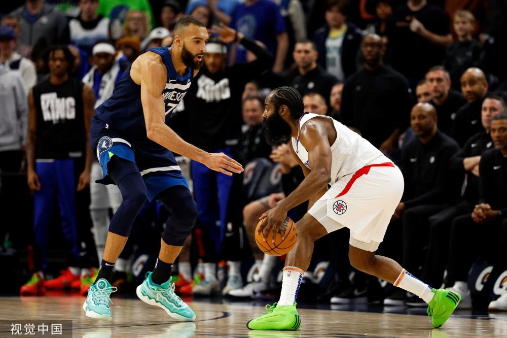 搏的年轻球 搏的年轻球