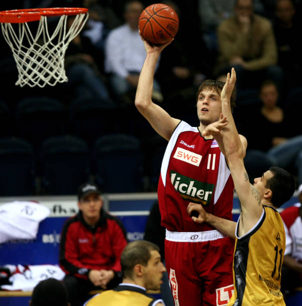 出现明显下 出现明显下