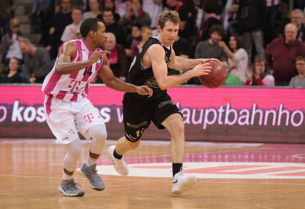 队伍更新换 队伍更新换